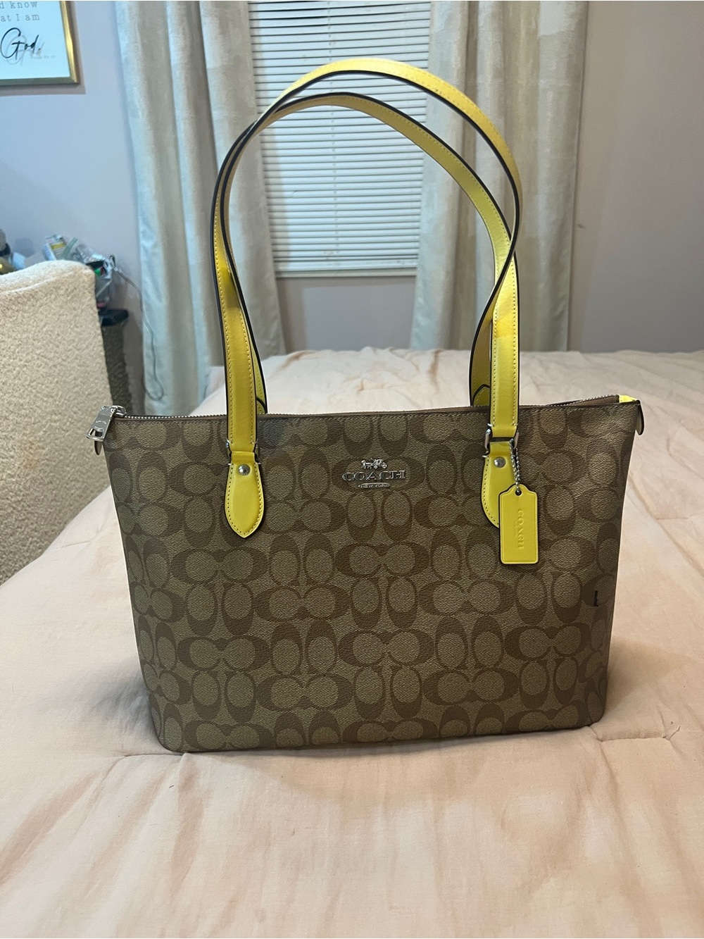 Coach Gallery Tote Authentic - Picture 2 of 10